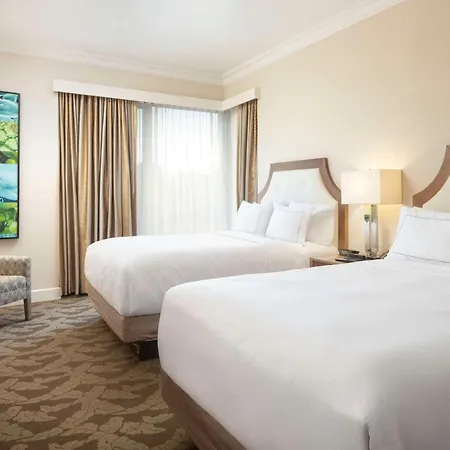 Doubletree By Hilton San Diego Bayside Exterior photo
