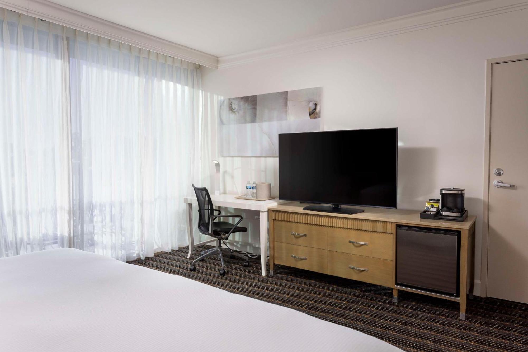 Bayside, An Ihg Resort San Diego