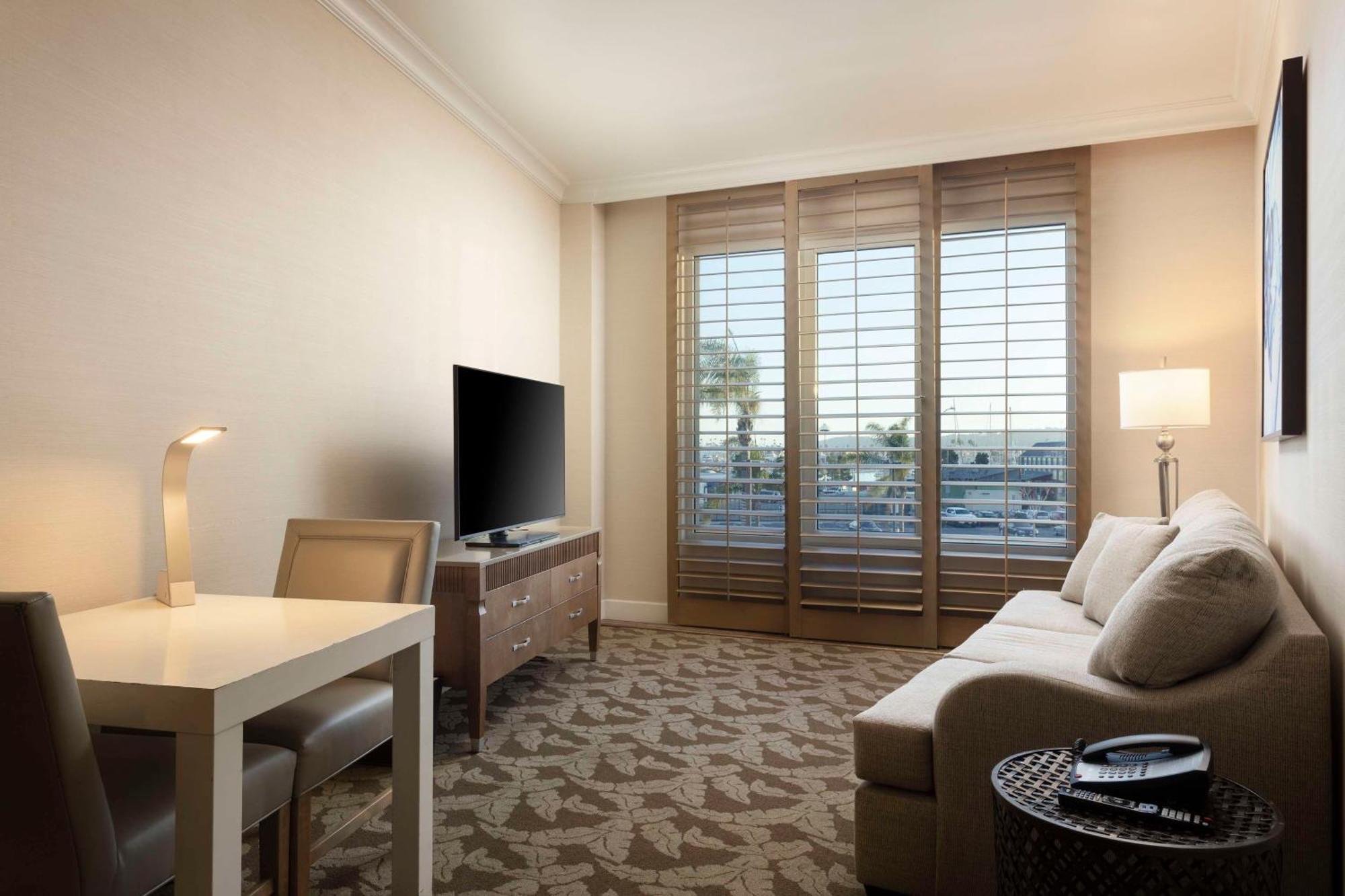 Doubletree By Hilton Bayside Resort San Diego