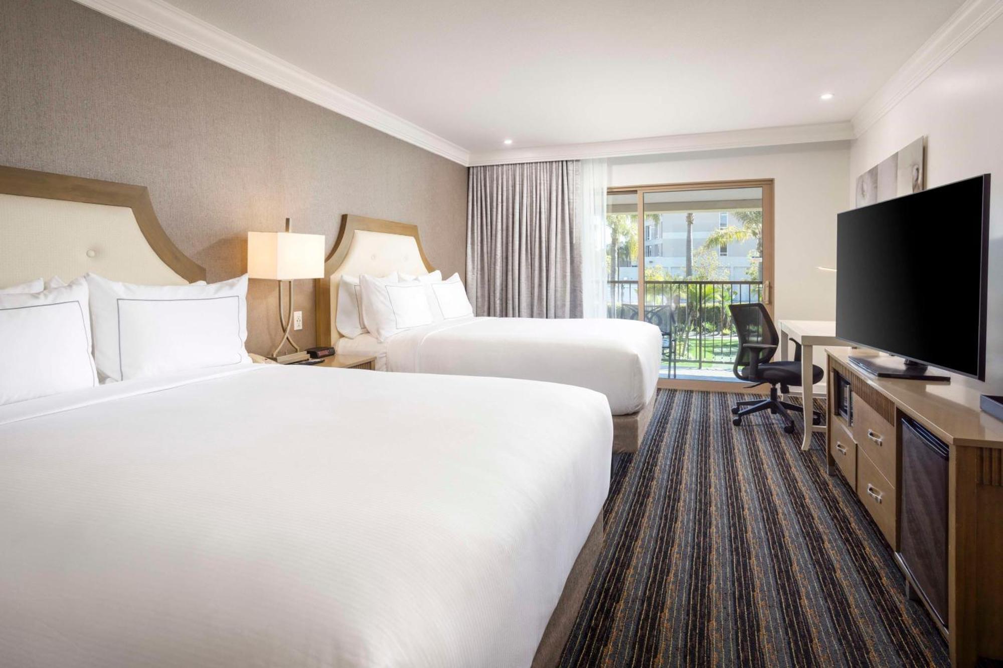 Doubletree By Hilton Bayside Resort