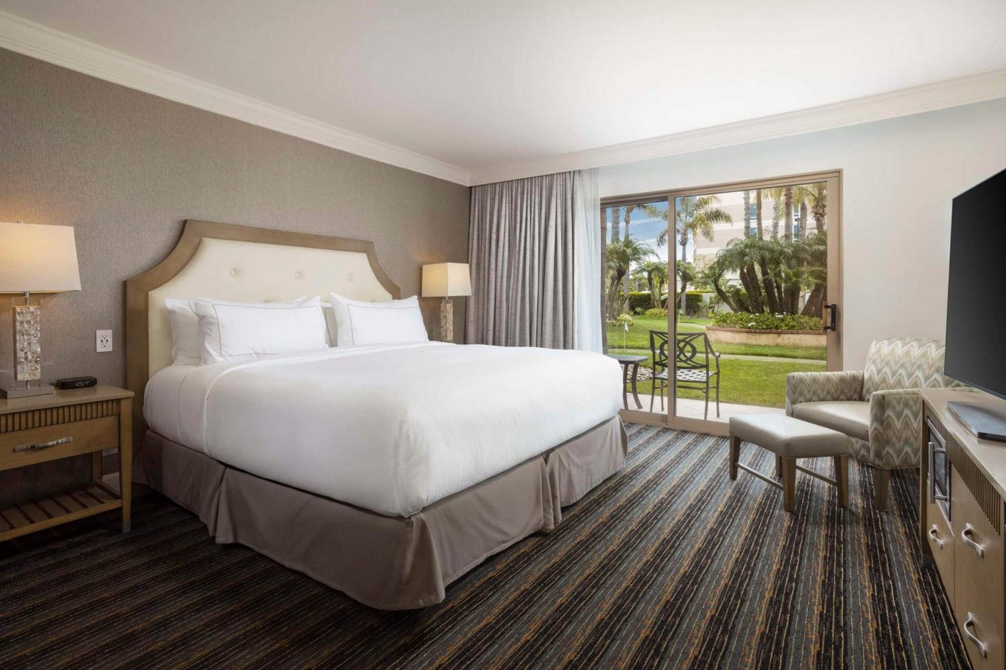 Doubletree By Hilton Bayside Resort